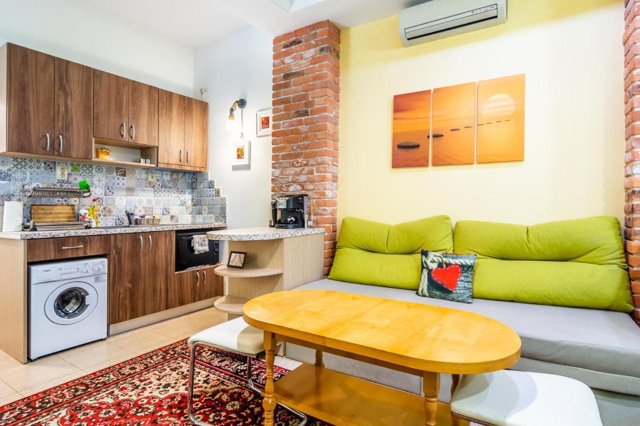Barcelona Colorful Central Studio W Green Backyard Sofía Exterior foto